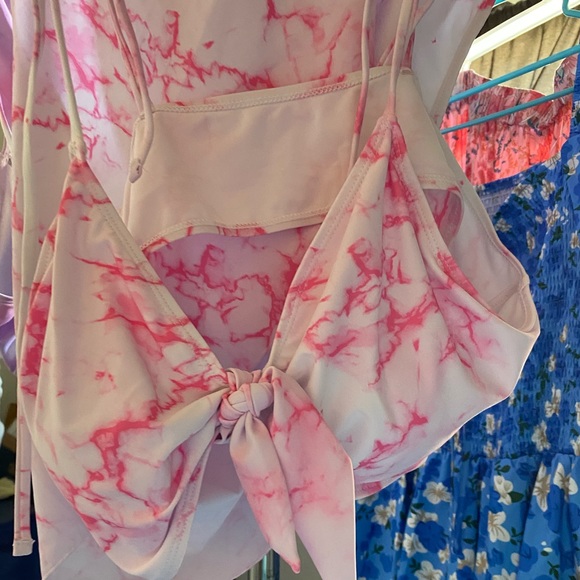 Pink & White Marble Bikini with cover-up - Picture 2 of 8